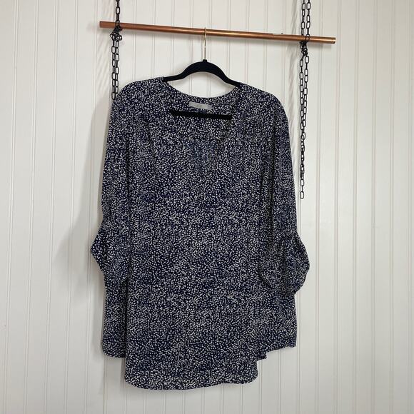 Dalia Blue & White Dotted Roll Tab V-neck Pullover Top Plus Size 2X - Picture 1 of 8
